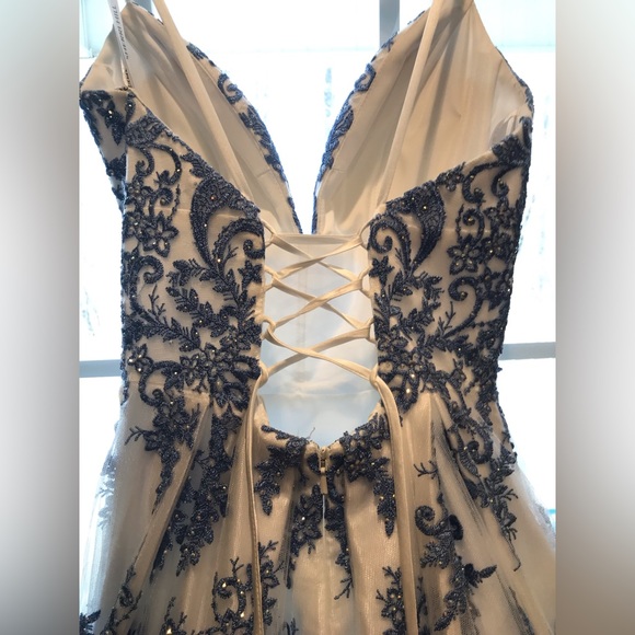 Enchanted Cinderella Style Gown/Prom Dress - Picture 5 of 10